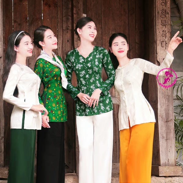 Diện áo bà ba dịp lễ Tết - xu hướng mới cho mọi người