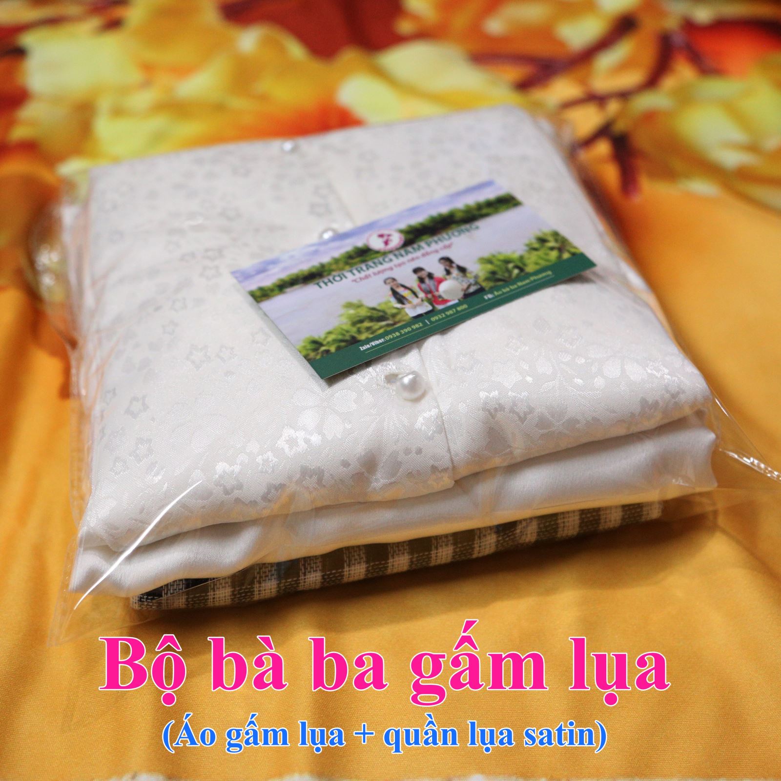 áo bà ba gấm trắng hoa mai