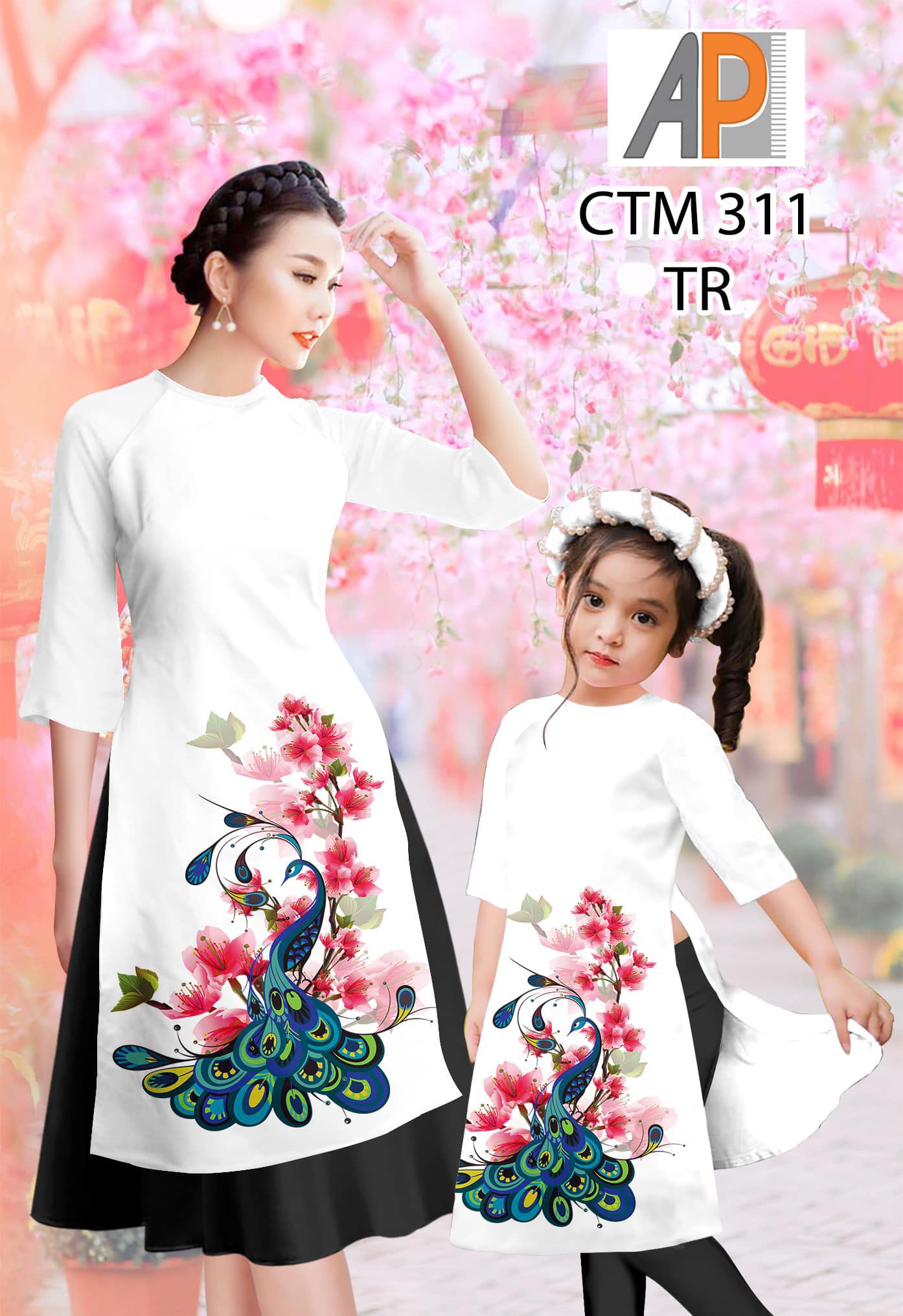áo dài cách tân mẹ và bé