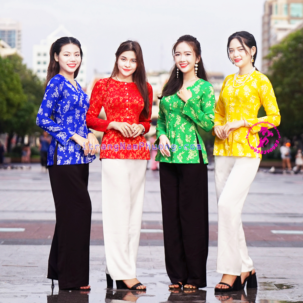 Áo bà ba may sẵn.