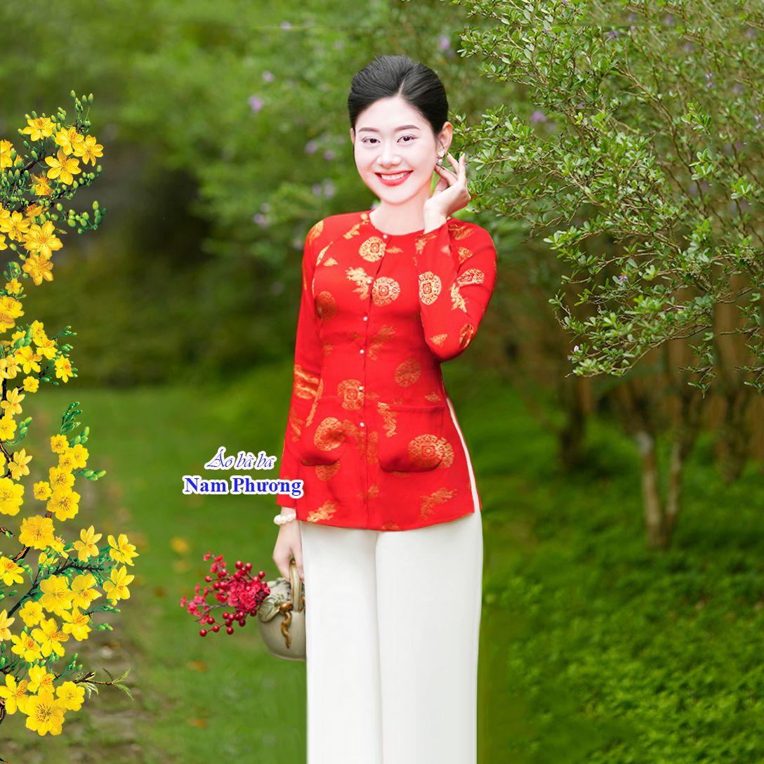 áo bà ba gấm màu đỏ